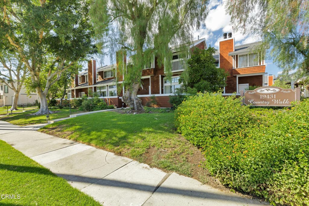 19431 Sherman Way 6