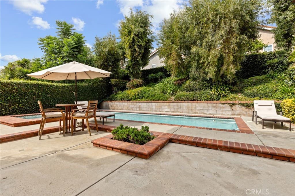 12401 Willow Forest Drive