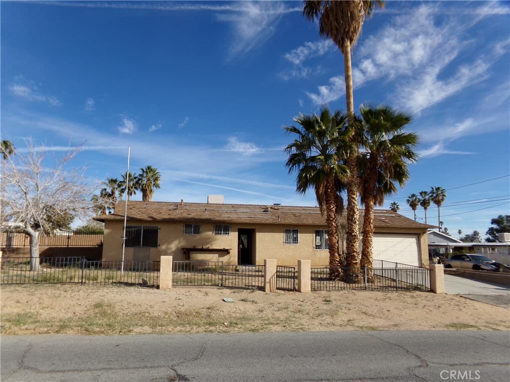 71762 El Paseo