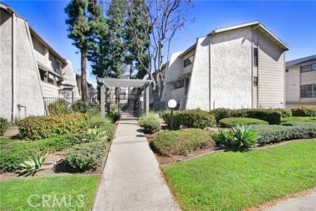 1131 W Badillo F