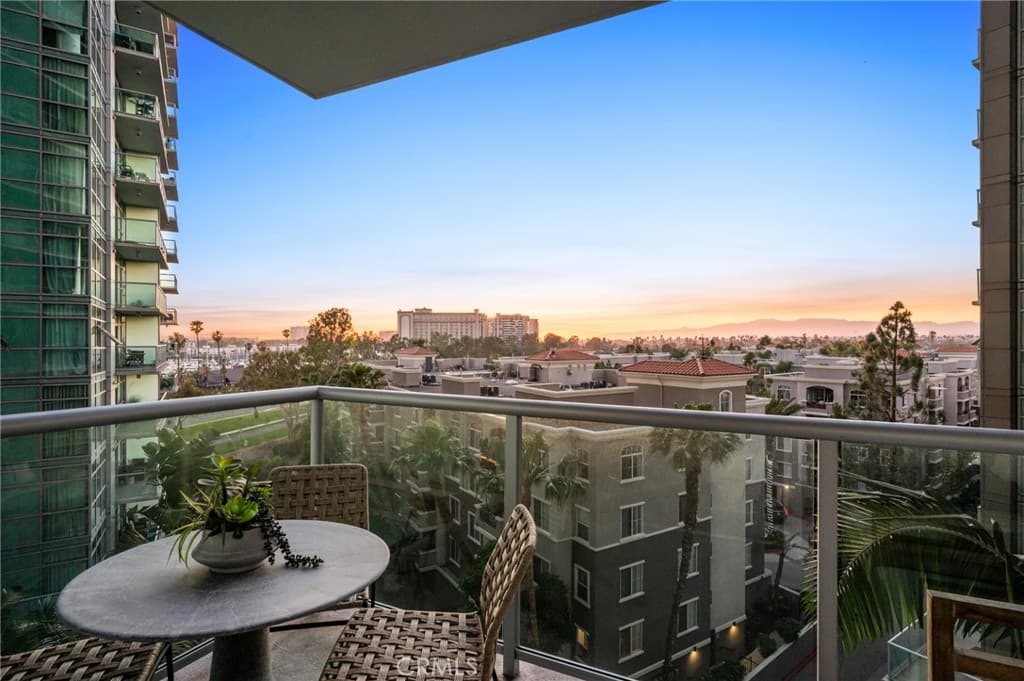 13700 Marina Pointe 611