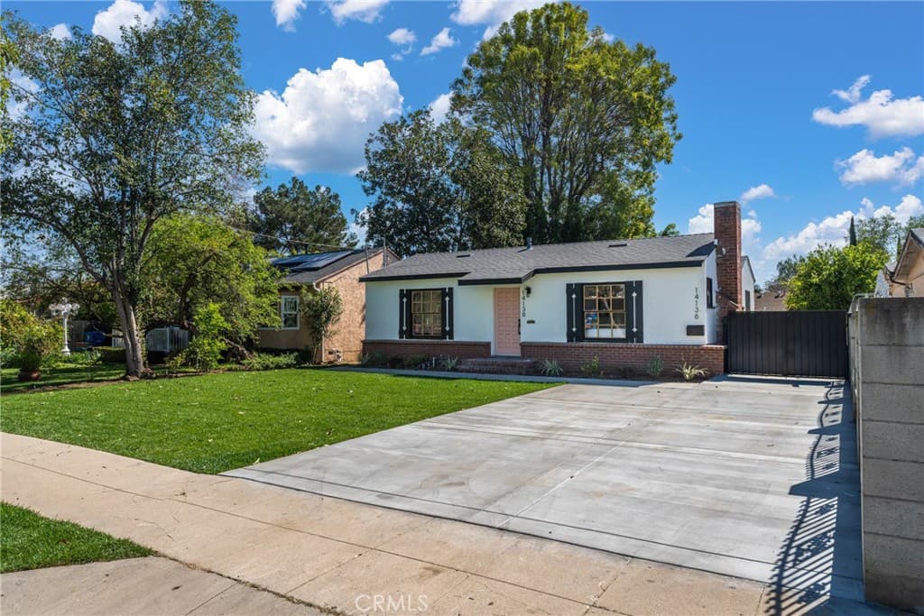 14138 Archwood