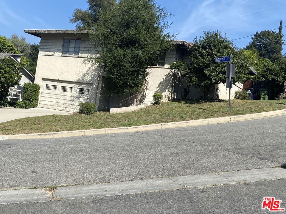 3348 Bennett Drive
