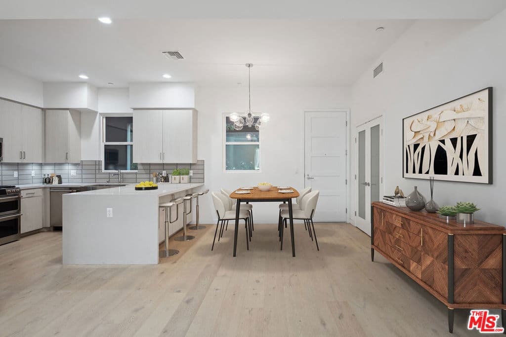 1746 Garfield Place 102