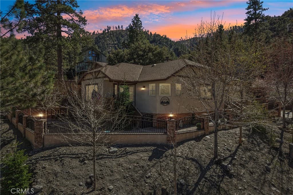 5319 Desert View