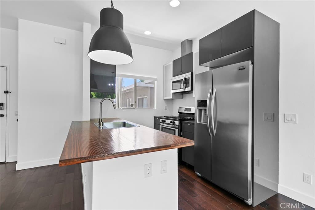 4859 Coldwater Canyon 12
