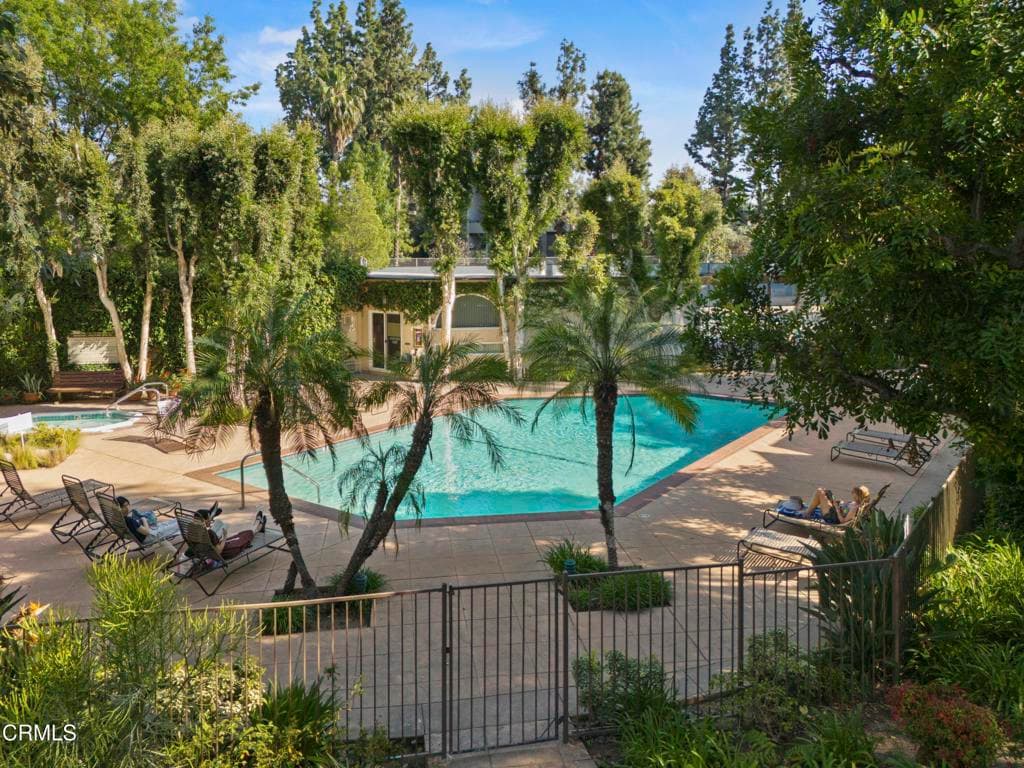 22330 Victory Boulevard 401