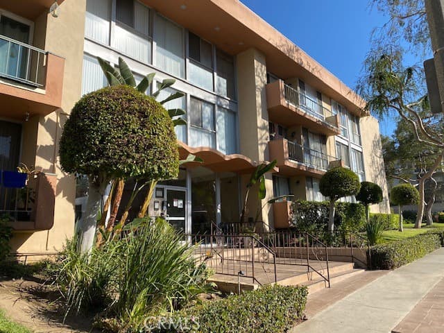 805 Glenway 205
