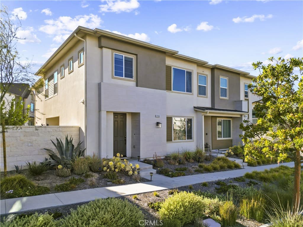 27616 Symphony Place