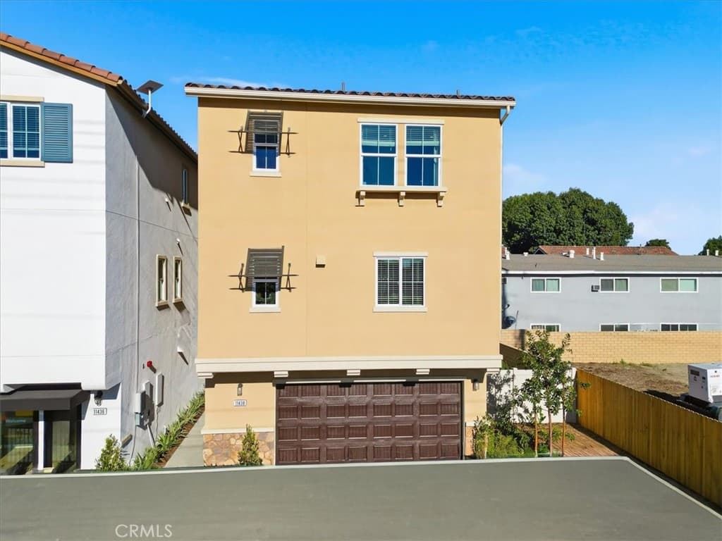 11427 Wildflower Lane