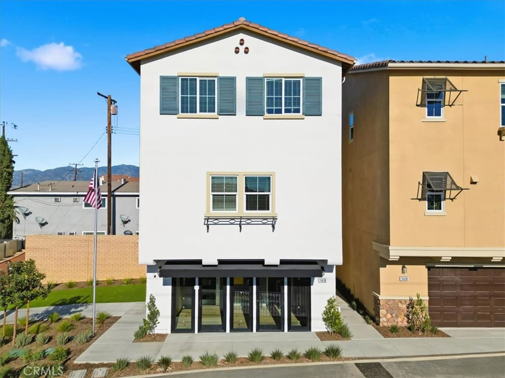 11418 Wildflower Lane