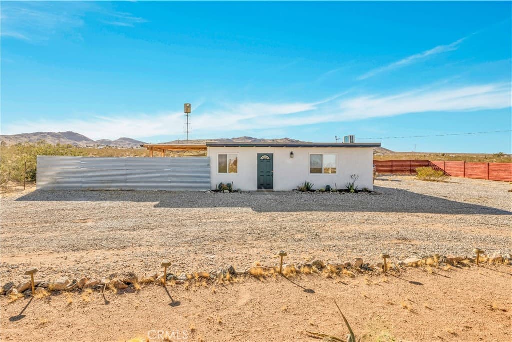 1746 Golden Sands