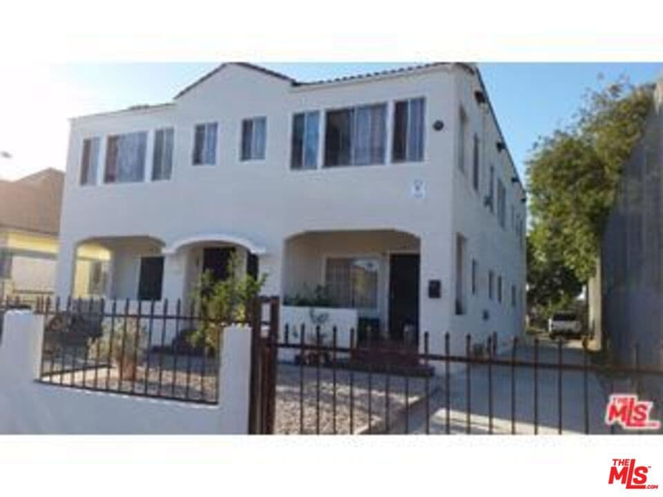 673 E 50th Street