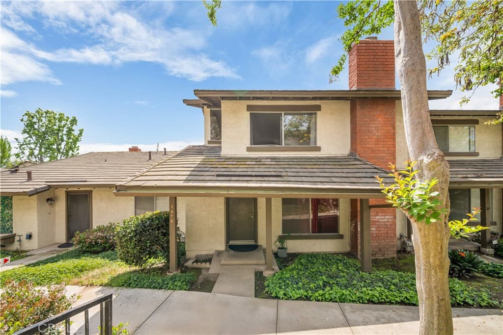 1678 Aspen Village