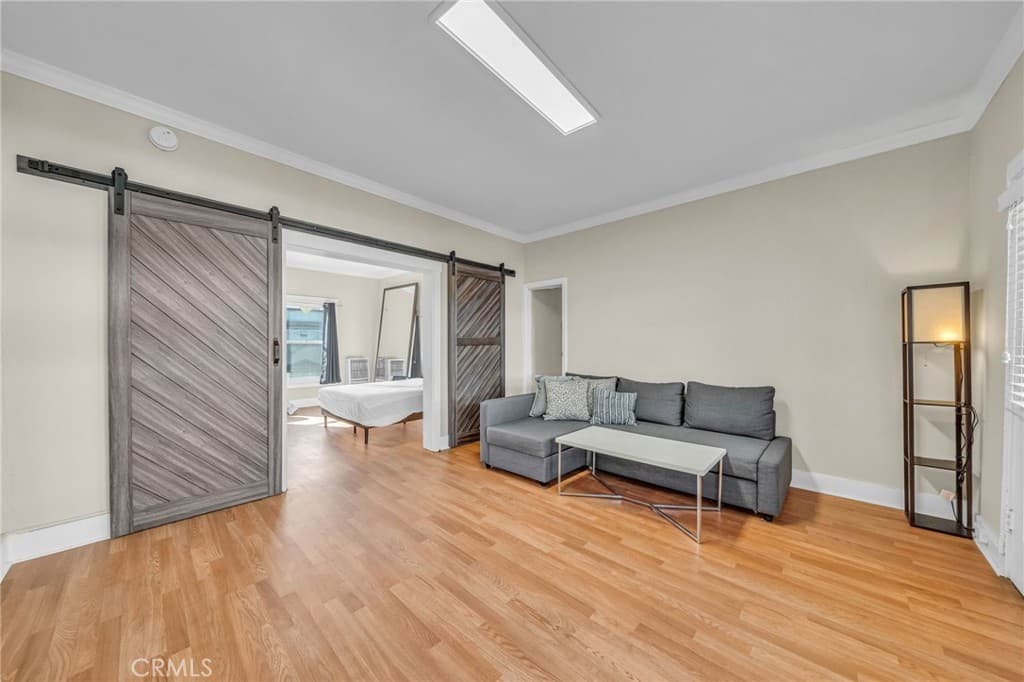 4125 Figueroa Street S 218