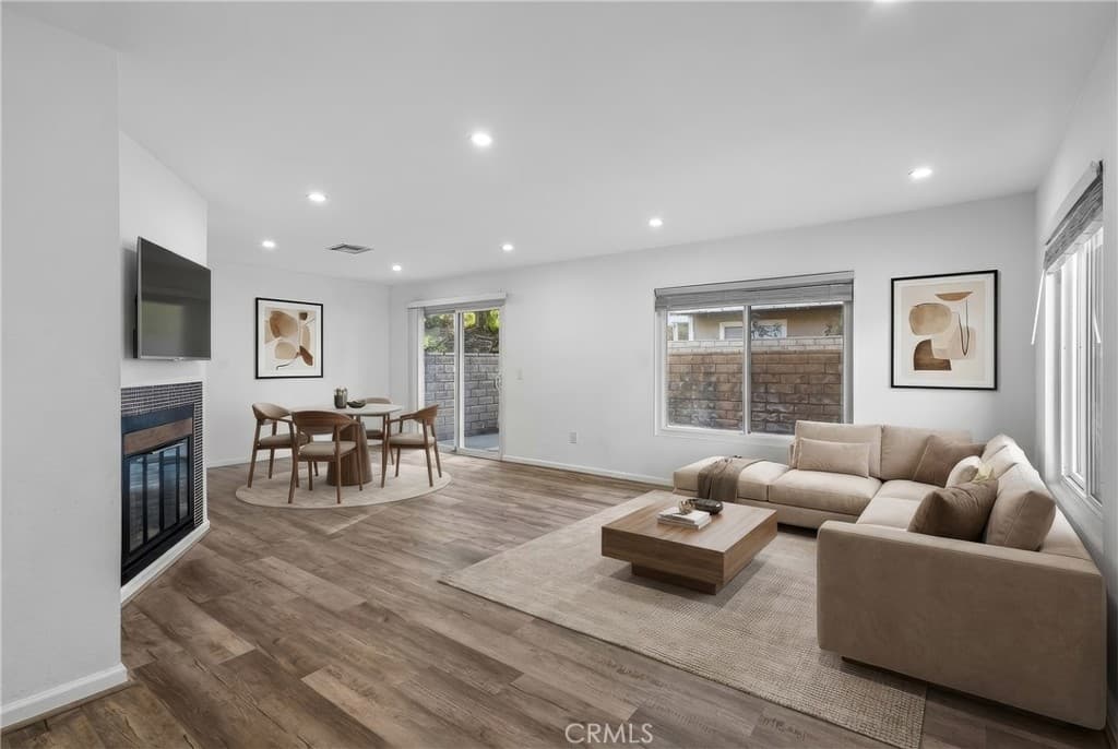 31315 The Old Road D