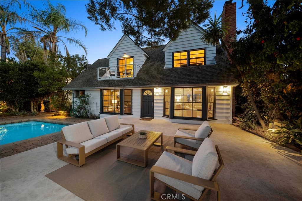 8615 Skyline Drive