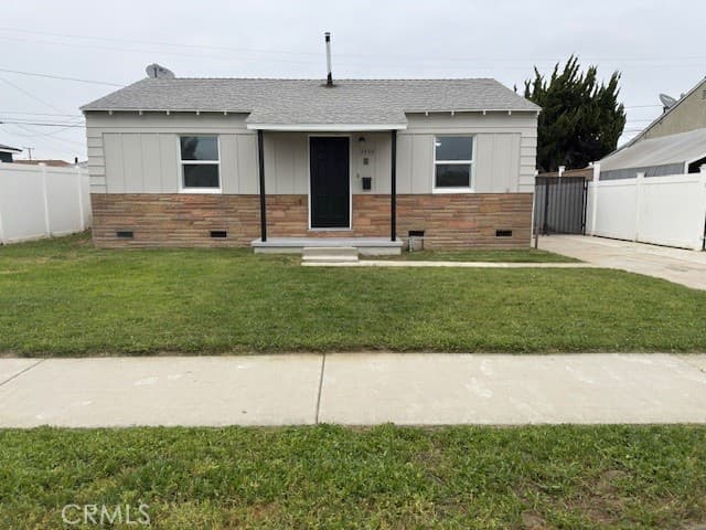 2539 E 219th Place