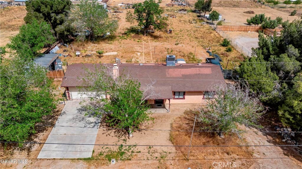 10731 E Avenue R2