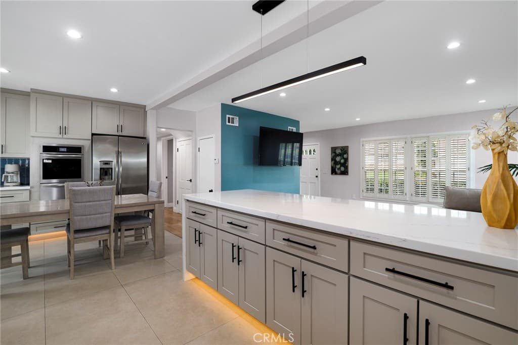 16842 Liggett