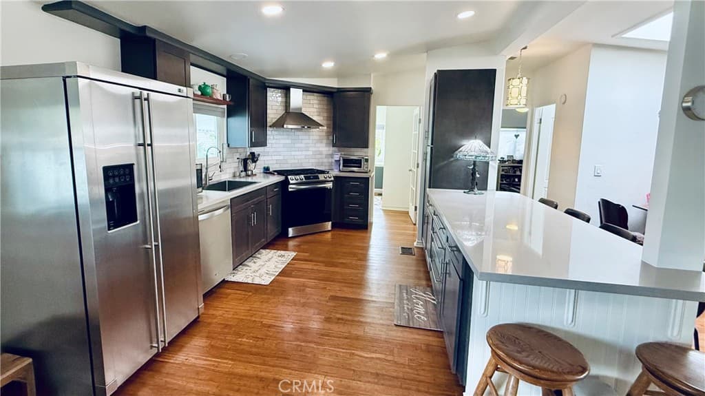 2275 W 25th 198
