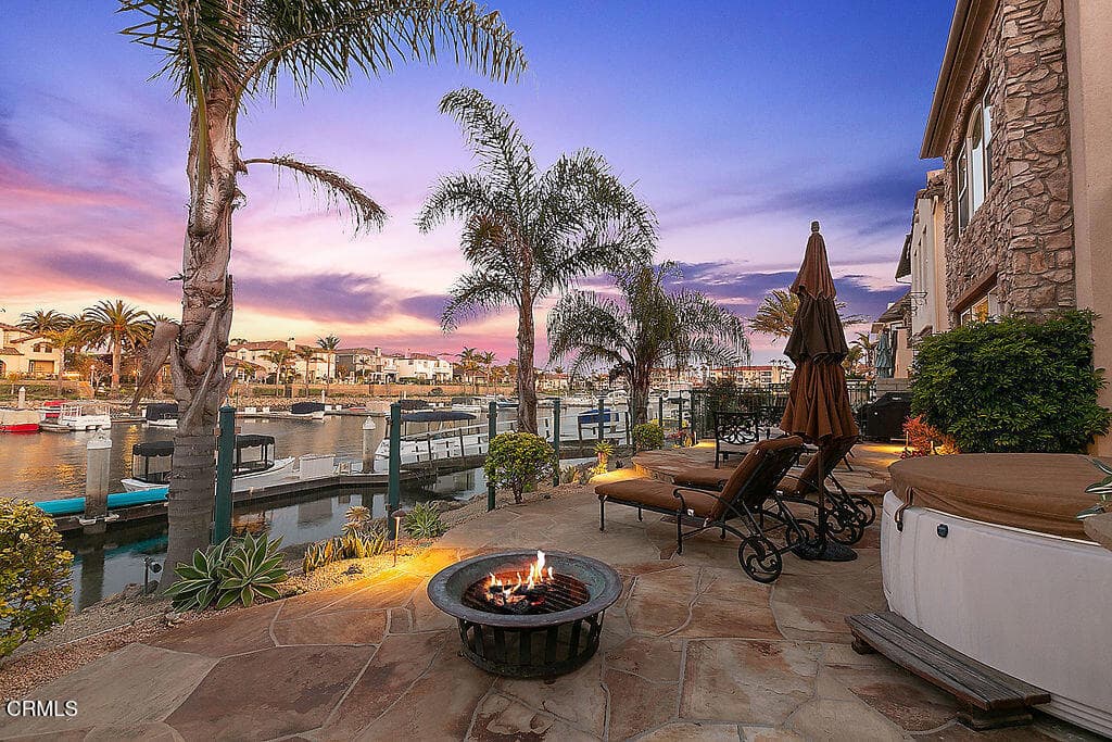 1464 Twin Tides Place