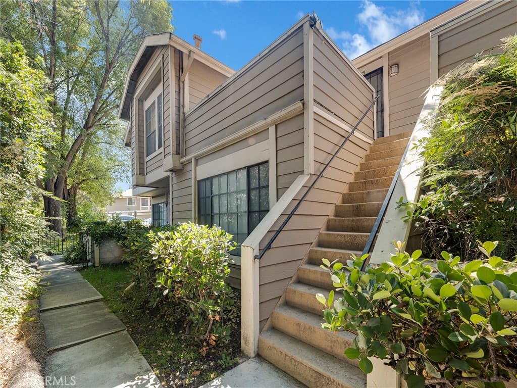11350 Foothill Boulevard 15