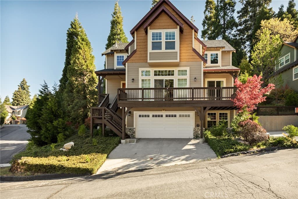 445 Clearwater Lane