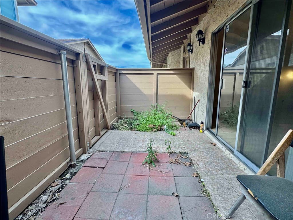 1437 Forest Glen