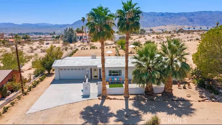 73467 Desert Trail