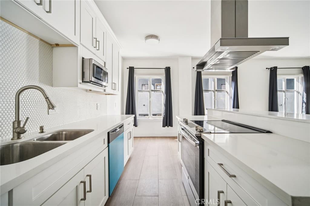 140 Linden 356