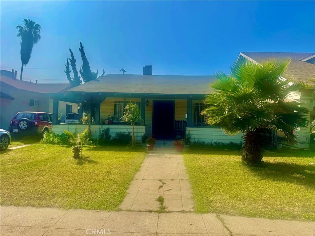 1564 W 46th