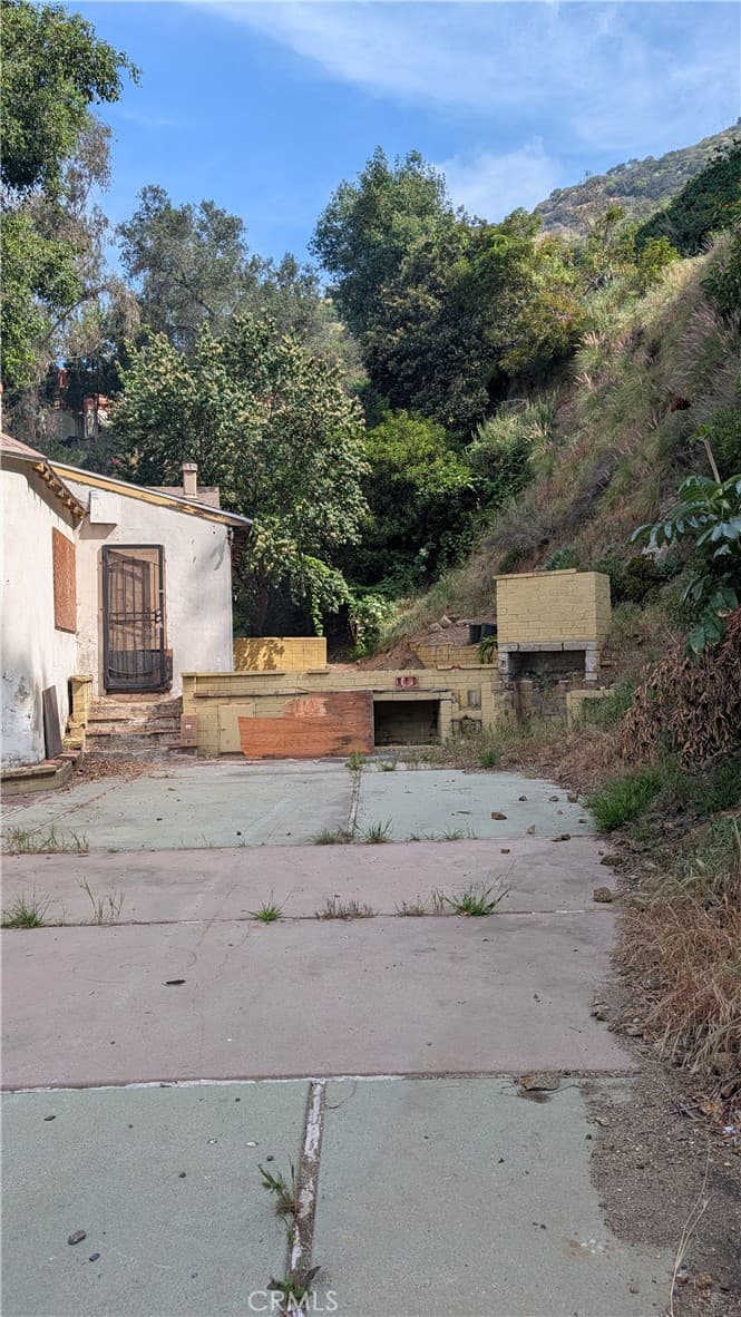 2200 Nichols Canyon