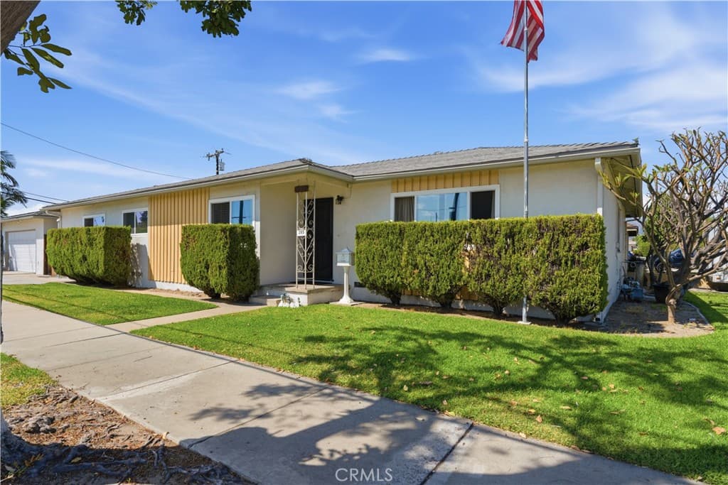 285 W Covina