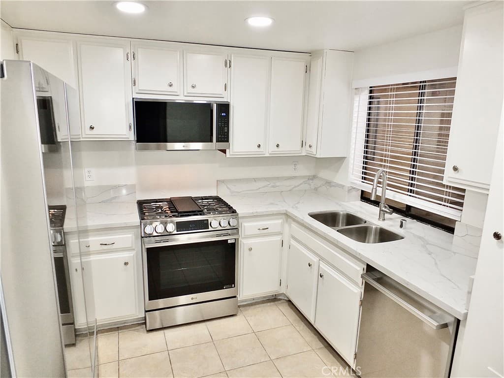 2510 E Willow 102