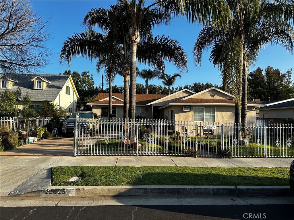 22625 Kittridge Street