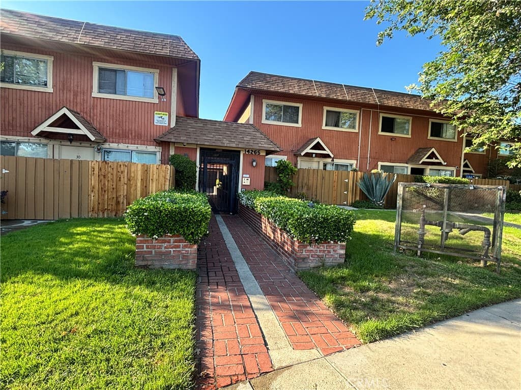 14265 TERRABELLA ST UNIT 48 Terrace