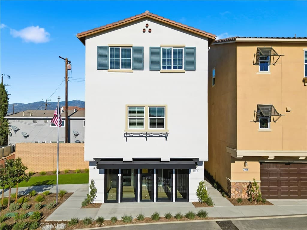 11402 Primrose Lane