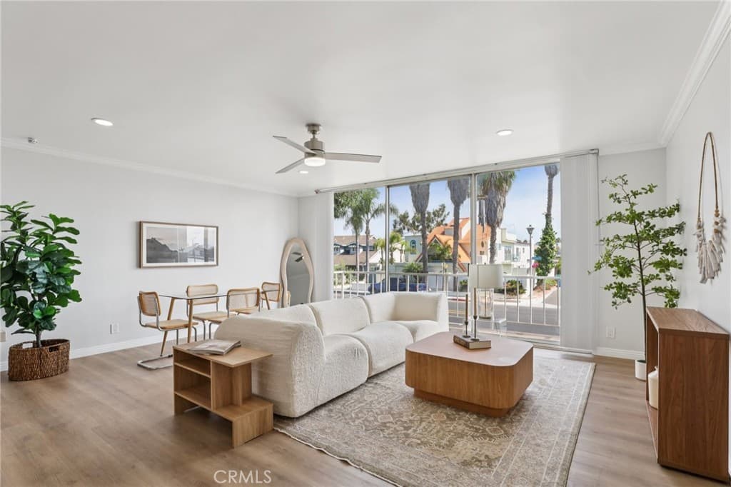 383 Bay shore Avenue 207