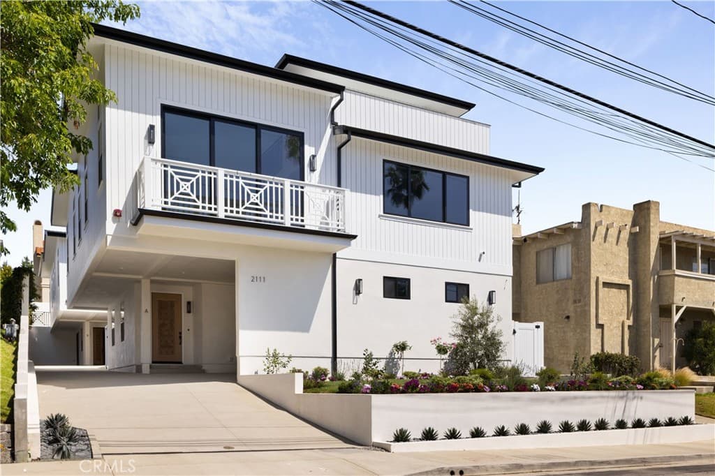 2111 Clark A