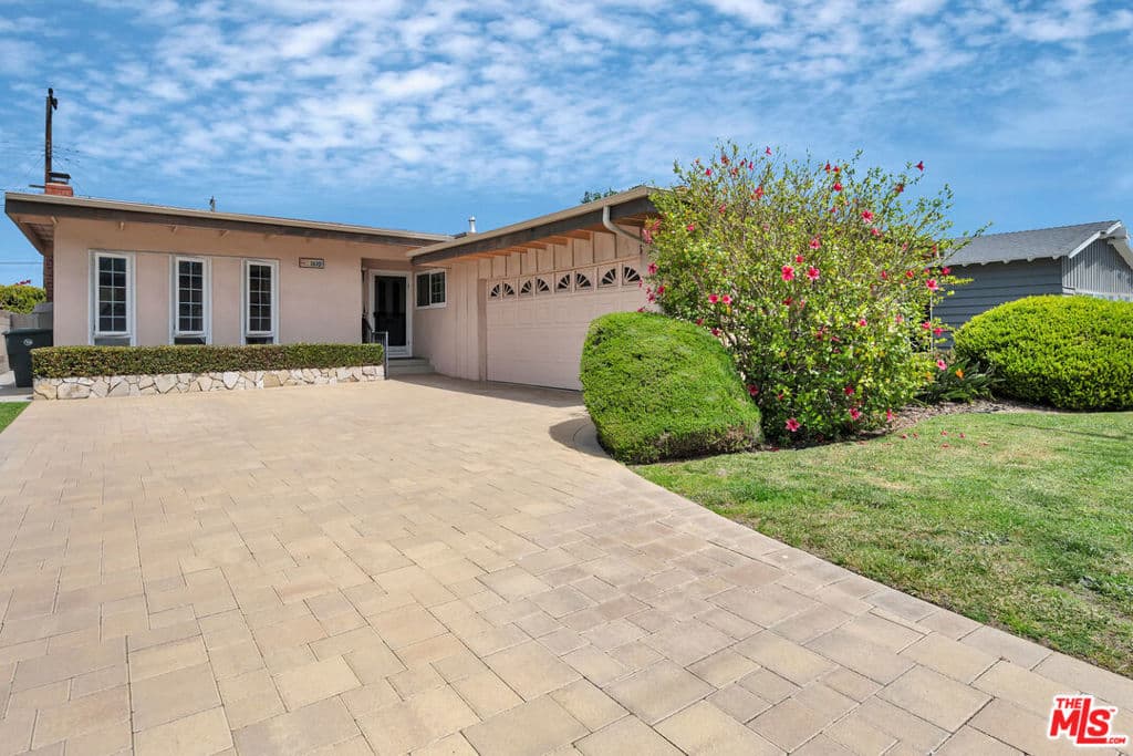 1935 W 235th Place