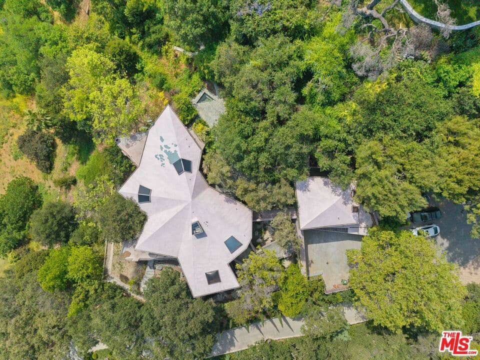 13335 Mulholland Drive