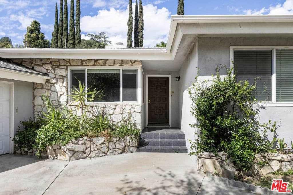 15508 Royal Ridge Road
