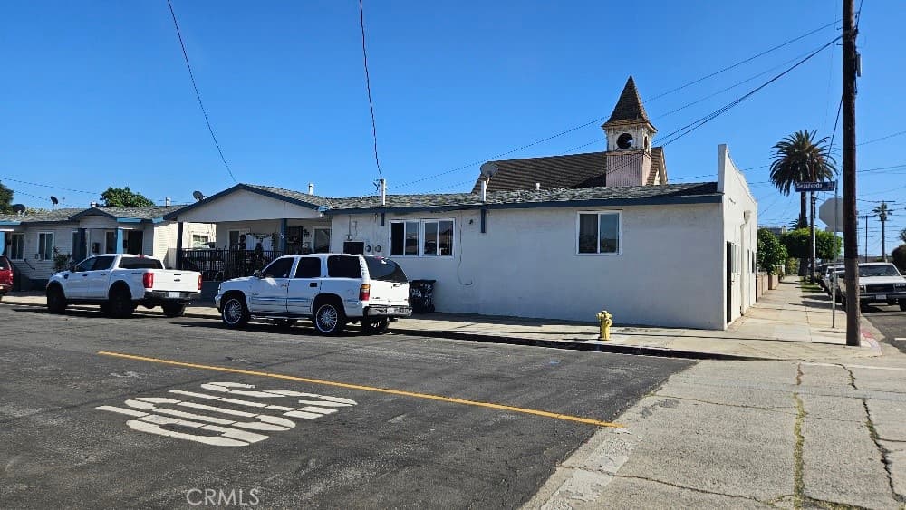 240 N Mesa