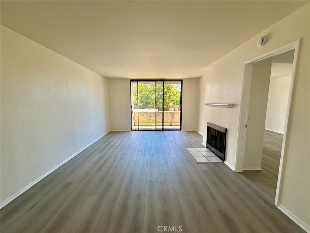 1237 E 6th Street 110