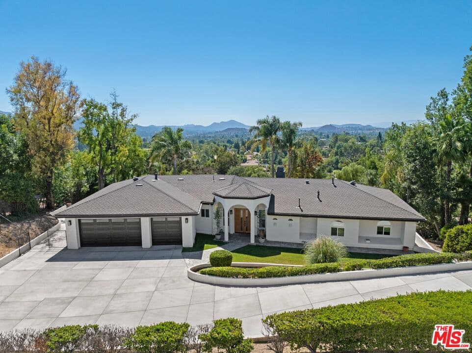 603 Lone Oak Drive