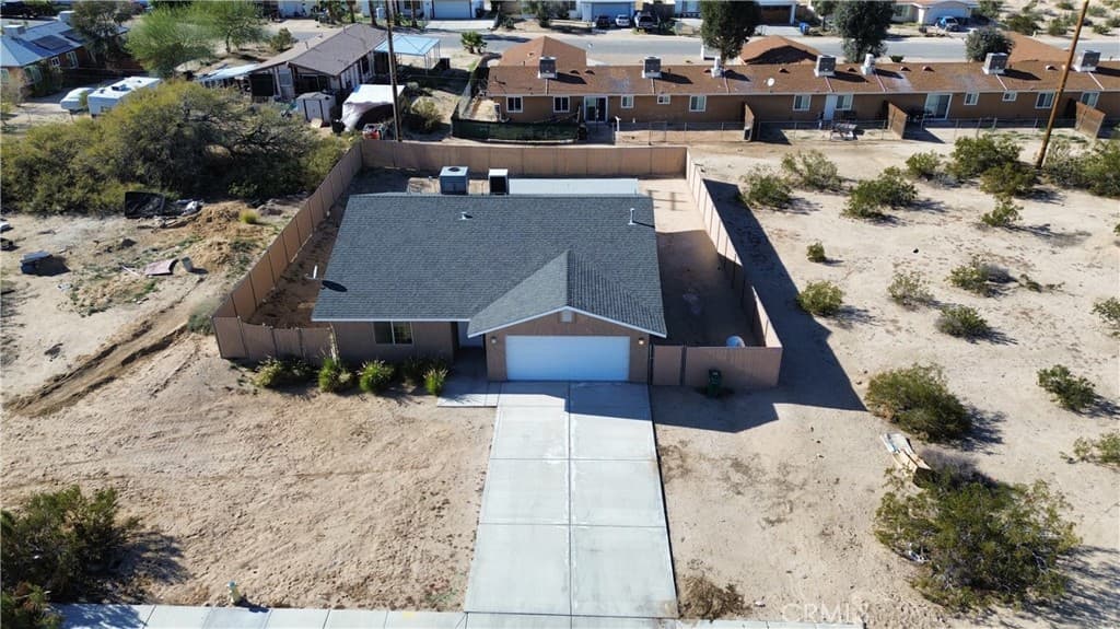 6352 Smoketree Avenue