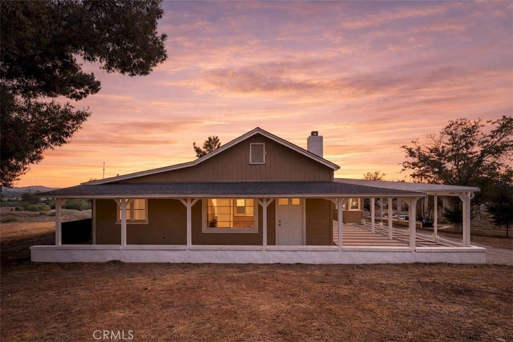 21123 Avenue Fort Tejon