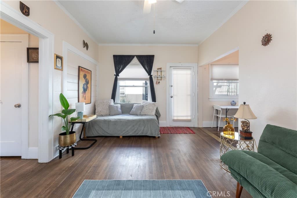 1738 E 4th Street 15