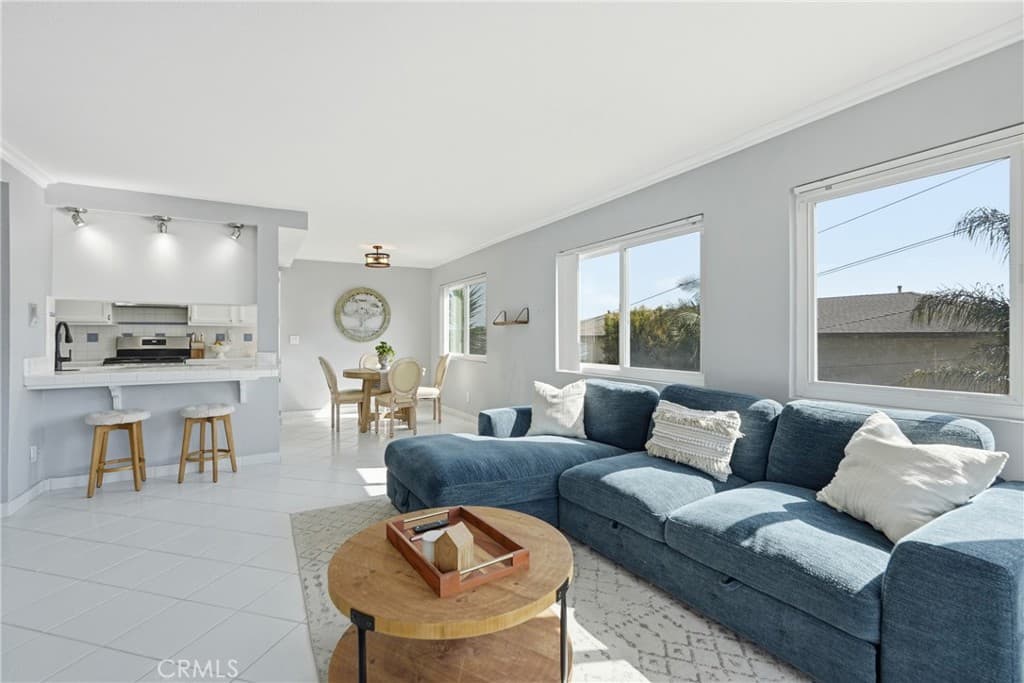785 W 19th Street 5